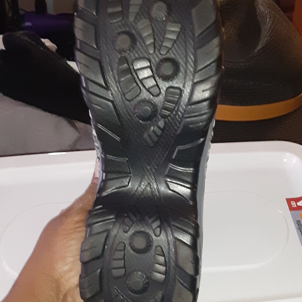 Shoes - Picture 2 of 3